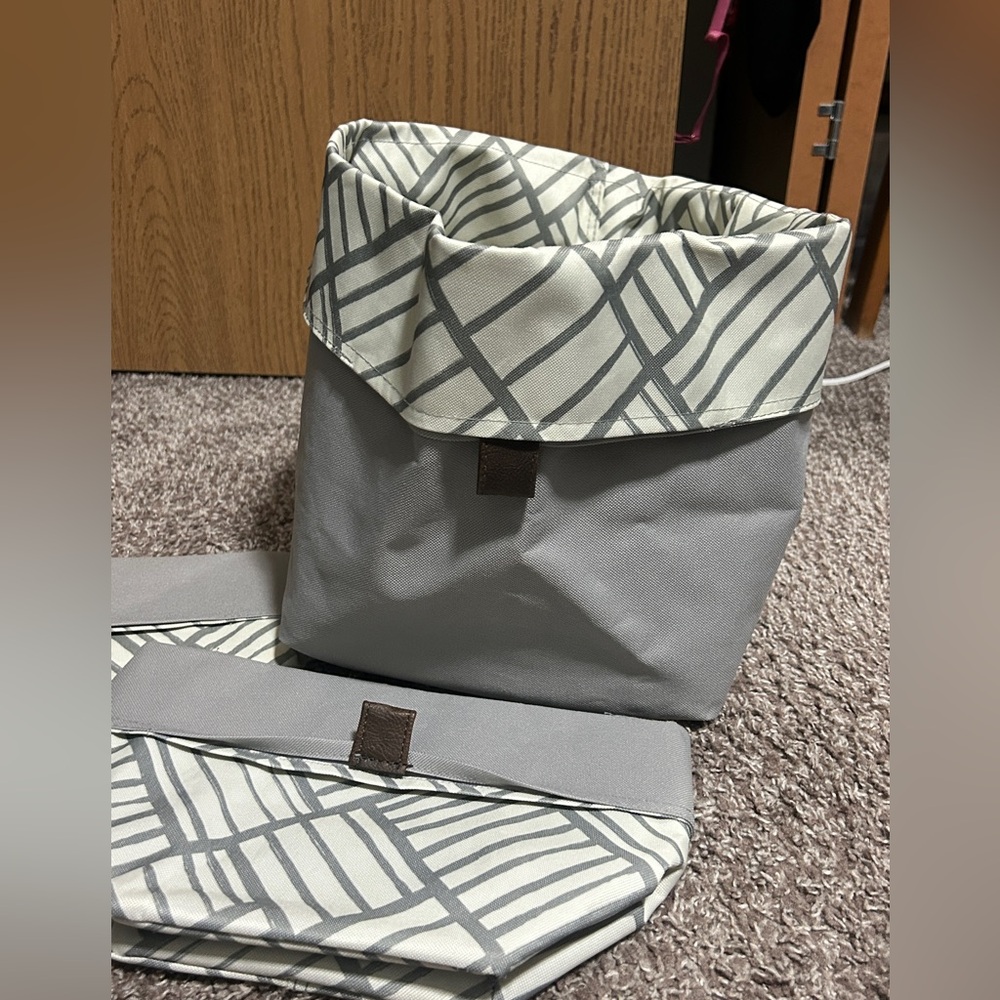 ThirtyOne collapsible reversible storage bins. 1 medium, 2 small.